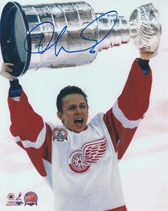 IGOR LARIONOV SIGNED DETROIT RED WINGS 8X10 PHOTO - Picture 1 of 1