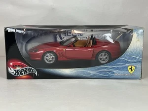 Hot Wheels rouge Ferrari 550 Barchetta Pininfarina échelle 1:18 - Photo 1/7