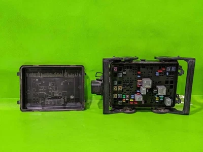 CAJA RELÉ FUSIBLES MOTOR SILVERADO 14 15 16 OEM 4369-34 Foto 1 de 4