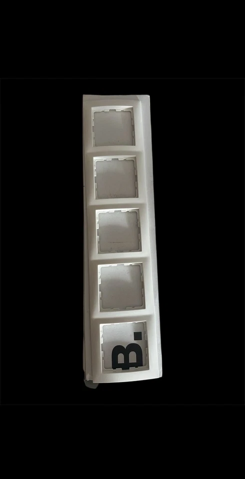 Berker S.1 Rahmen 5-fach – polarweiß glänzend – 2 Stück – Neu - Bild 1 von 1