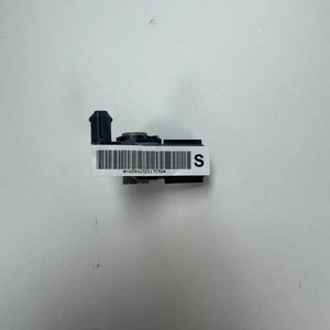 Nissan AirBag Sensor 988305RA0A / K88305RA0A (#28022025) - Picture 1 of 3