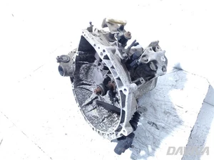 Peugeot 208 5 Speed Manual Gearbox 1.2 VTi 82 Petrol 60kW (82 HP) 9675193610 - Picture 1 of 11