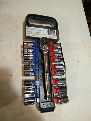 Crescent CSWS7 Metric and SAE Socket Wrench Set, 3/8", Steel - Image 1 of 4