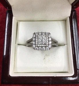 SPEKTAKULÄRER RING HALO-ZIRKONIA IM PRINZESSSCHLIFF IN STERLINGSILBER ~ GRÖSSE 10 - Bild 1 von 5