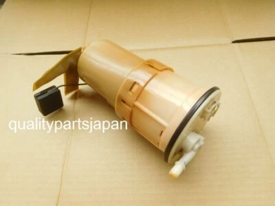 Bomba de combustible Toyota Celica ZZT231 ZZT230 GT GENUINA 2000-2005 Foto 1 de 2