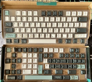 141 Keys PBT Botanical Keycaps Cherry Profile DYE-SUB Complete Keycaps - Picture 1 of 1