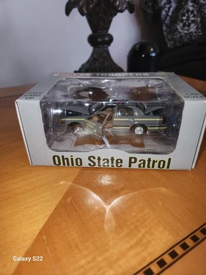 Tonka Diecast 1:43 - Ohio State Troopers - 2000 Ford Crown Victoria - Image 1 of 4