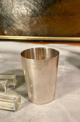 coupe « Equité 3’29’’1/5, » trophée hippique 1900 43g argent 800 Allemagne ? - Photo 1/4