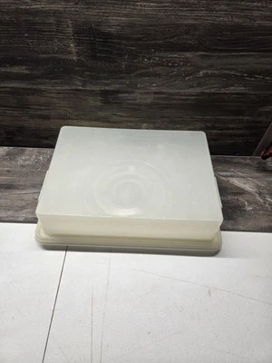 Vintage Tupperware White 11x15 Rectangle Sheet Cake Carrier Tray Lid - Photo 1/4