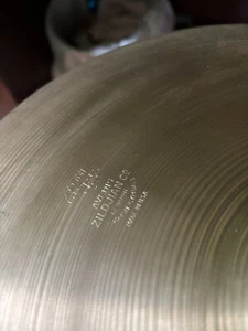 Zildjian 14" Hi Hat Top and Bottom Cymbal 1965 no key hole or issues free shippi - Picture 1 of 7