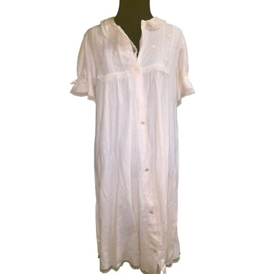 Camisón para mujer Saks Fifth Avenue blanco de encaje con botones Foto 1 de 4