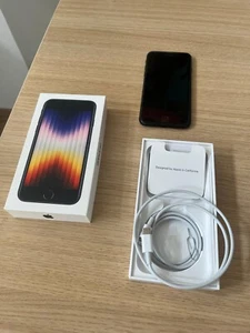 iPhone SE 2022 (3rd gen) - Opslag: 64GB - Kleur: Midnight - Perfecte staat - Afbeelding 1 van 9