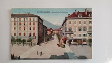 CARTOLINA 'DOMODOSSOLA - PIAZZALE STAZIONE' VIAGGIATA/ANIMATA (ANNI '20/'30)