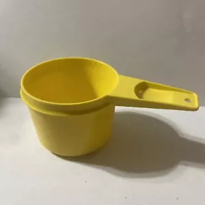 Vintage Tupperware Measuring Cup Yellow 2/3 cup USA 763-4 - Picture 1 of 6