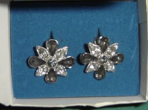 AVON VINTAGE SCHWARZ DIAMANT FARBE KNOPF OHRRINGE - CLIP-ON - Bild 1 von 4