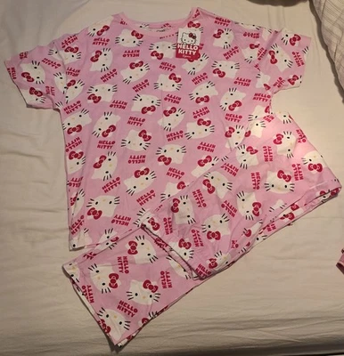 Conjunto de pijama Hello Kitty Sanrio Primark talla S Foto 1 de 4