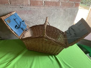 Vintage OPTIMA Picnic Hamper Wicker Basket - Picture 1 of 13