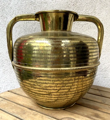 Canne à lait  Ancien Pot à lait normand en cuivre jaune (laiton) - Photo 1/4