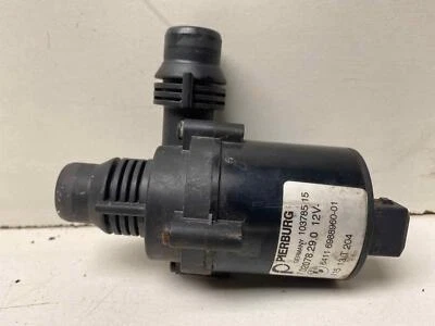 2006 2007 2008 2009 2010 BMW 550I Coolant Pump - Изображение 1 из 4