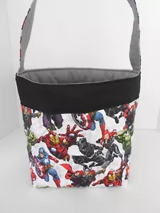 Handgefertigter gesteppter Osterkorb in einem Marvel-Druck - gefüttert - waschbar - Bild 1 von 6