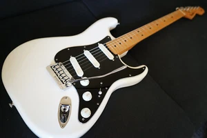 Fender Statocaster, Gilmour-PU-Set, Babicztremolo, Fender Lockingtuner - Bild 1 von 10