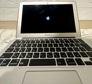 Apple MacBook Air 11" (mi-2013) i5 1,4 GHz 4 Go RAM 64 Go SSD - En boîte - Japon JIS - Photo 1/13