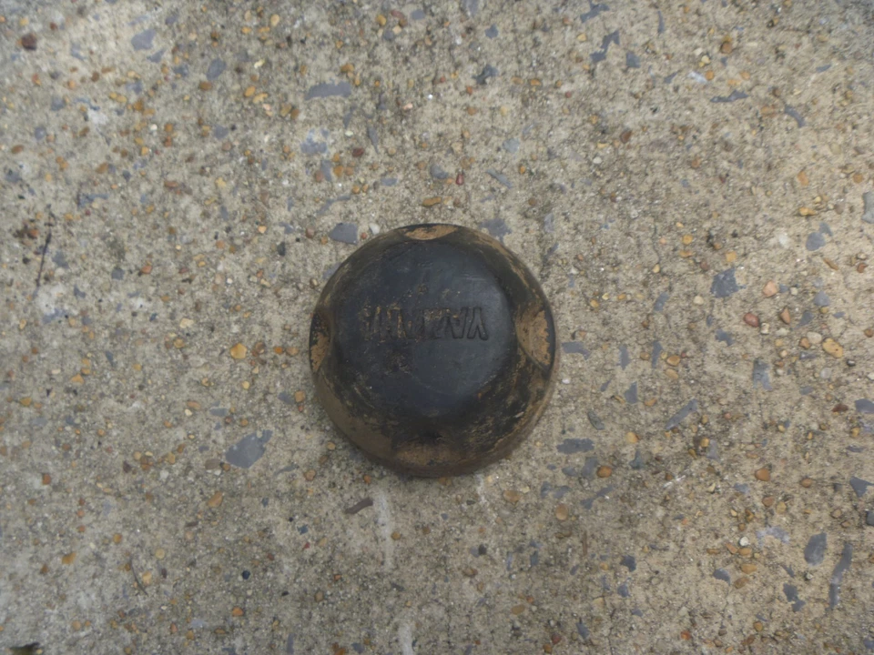 OEM 00-07 Yamaha YFM400 400 Big Bear 4wd Wheel Hub Center Cap - Image 1 of 1