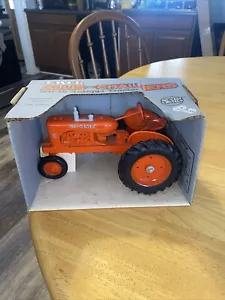 ERTL Allis-Chalmers WD-45 Vintage Tractor, #1206, #1070? In Production - Picture 1 of 10