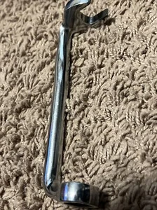 USED,  SNAP ON TOOLS ( 17 MM ) 1/2 IN. DR. VALVE WRENCH PART #S6014 - Picture 1 of 7
