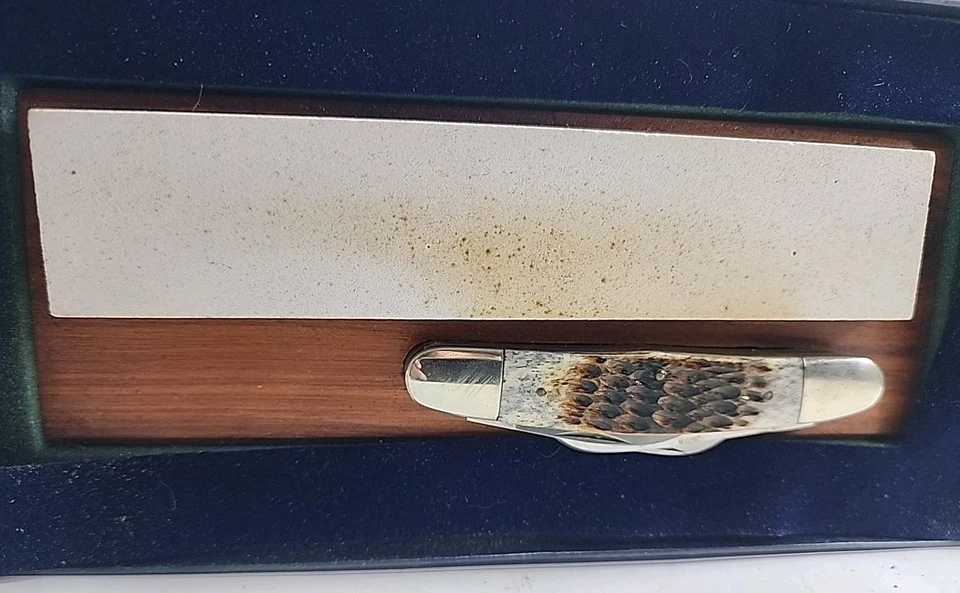 Piedra Washita de Arkansas con cuchillo Foto 1 de 4