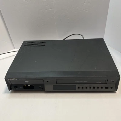Samsung VCR DVD Combo DVD-V9700 VHS Player 2008 Tested Works Great! - Image 1 of 4