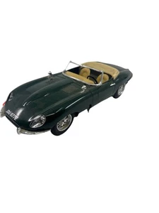 Jaguar E Burago Green Cabrio 1961 Maßstab 1:18 Die-Cast Italien ohne Windschild - Bild 1 von 9