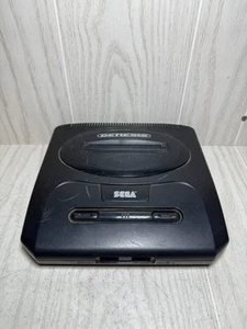 Sega Genesis Model 2 MK-1631 nur Konsole - getestet und funktionsfähig ohne Kabel - Bild 1 von 7