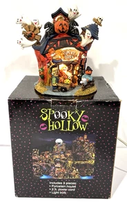 De colección Espeluznante Porcelana Hueca Halloween Casa Iluminada PUMPKIN BARN 2000 Caja de Luz - Imagen 1 de 8