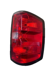 OEM 2014-2018 Chevy Silverado 1500 2500HD 3500HD Passenger Side Taillight #S320 - Imagen 1 de 5