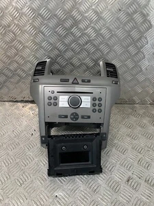 2006 VAUXHALL ZAFIRA STEREO RADIO CD PLAYER HEAD UNIT WITH DISPLAY 13190856 #2 - Picture 1 of 6