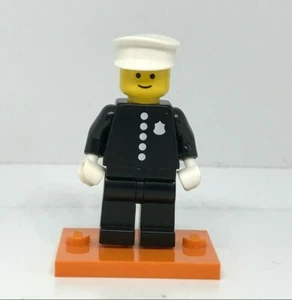 LEGO Collectible Série 18 : Classic Police Officer - Figurine - Set 71021 col329 - Picture 1 of 2