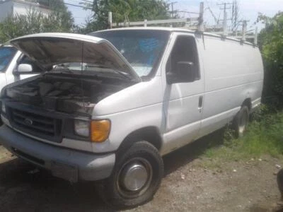 Pinza delantera derecha pasajero para camioneta Ford E250 99-07 1666138 Foto 1 de 4