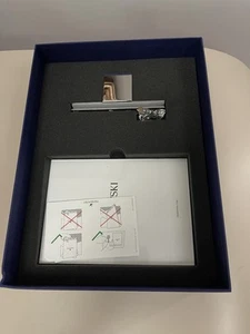 Marco de fotos de corona de cisne firmado por Swarovski 5”x 7”. Nuevo En Caja 5493700 *BR - Imagen 1 de 24