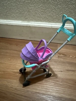 Barbie Patrón Cochecito Cochecito Portabebés Desmontable Asiento de Coche 2021 Mattel Q17 Foto 1 de 4
