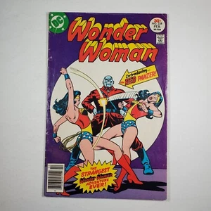 DC Comics Wonder Woman #228 Newsstand VG Key Issue 1st Appearance Red Panzer - Picture 1 of 11