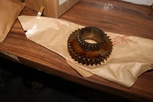 NOS IHC T495 496 trans mainshaft 3rd gear S28-33 teeth WT320-18 238610R21 - Picture 1 of 5