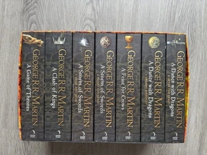 George R.R. Martin A Song of Ice and Fire 7 Book Box Set – Game of Thrones Serie - Picture 1 of 2