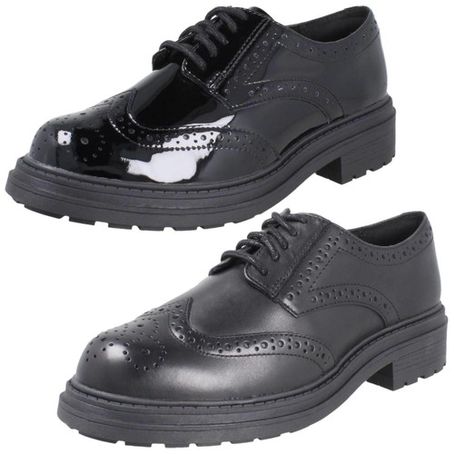 Scarpe stringate donna Clarks pelle suola grossa vestibilità ampia brogue "Orinoco3 Derby"