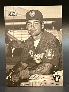 2025 Topps Black & White #109 Paul Molitor Brewers - Picture 1 of 2
