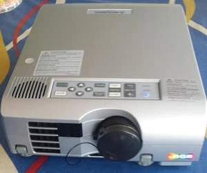 Proyector profesional Mitsubishi XL1U - Projector home cinema - Imagen 1 de 3