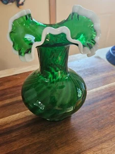 Fenton Spiral Optic Emerald Green Snow Crested Ruffled Vase 1950's - Picture 1 of 5