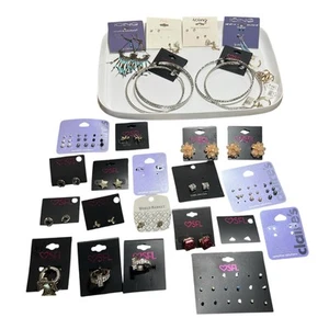Lot New Claires Icing And Others Rings Earrings Set - Picture 1 of 8