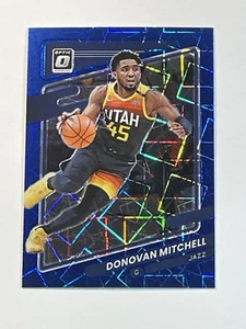 2021 Donruss Optic Donovan Mitchell #45 Blue Velocity - Picture 1 of 2
