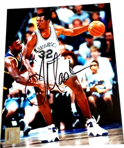1995 Jamal Mashburn Autographed Dallas Mavericks 8X10 Photo w/COA (BK-157) - Picture 1 of 3